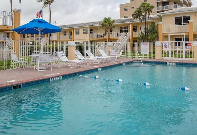 هتل Gulfstream Manor
