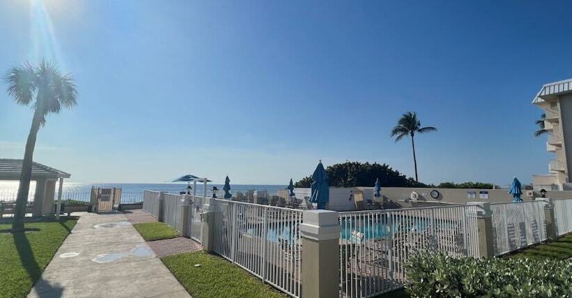 هتل Gulfstream Manor