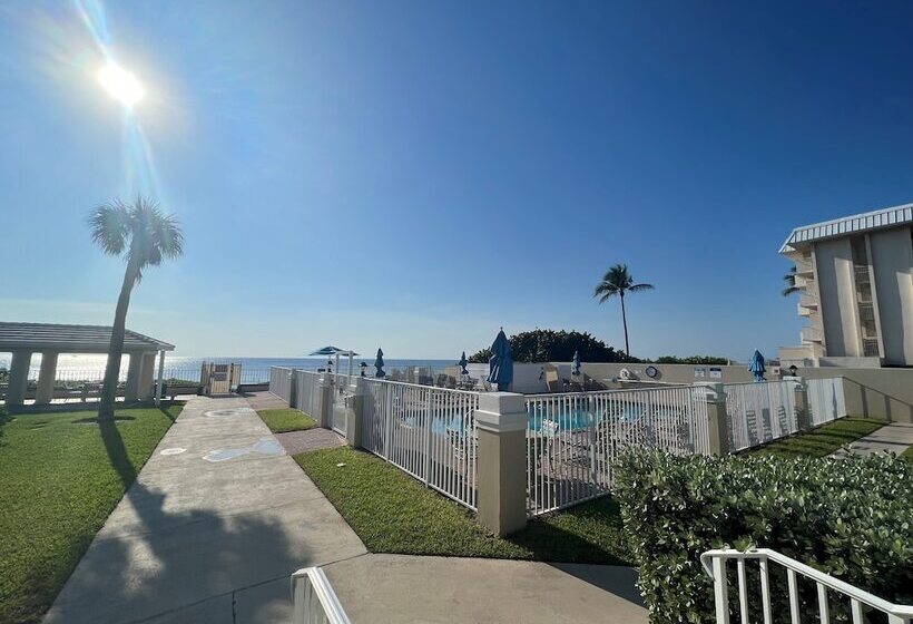 هتل Gulfstream Manor