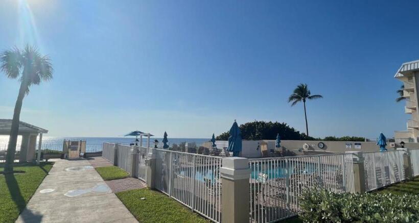 هتل Gulfstream Manor