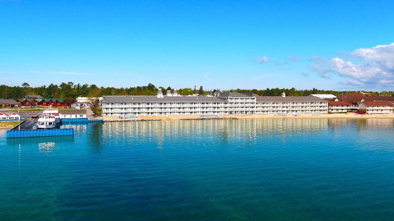 هتل Hamilton Inn Select Beachfront Mackinaw City