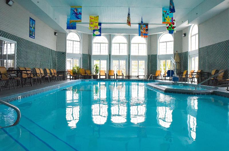 هتل Hamilton Inn Select Beachfront Mackinaw City