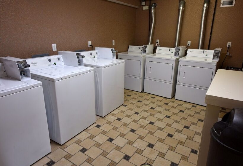 هتل Hamilton Inn Select Beachfront Mackinaw City