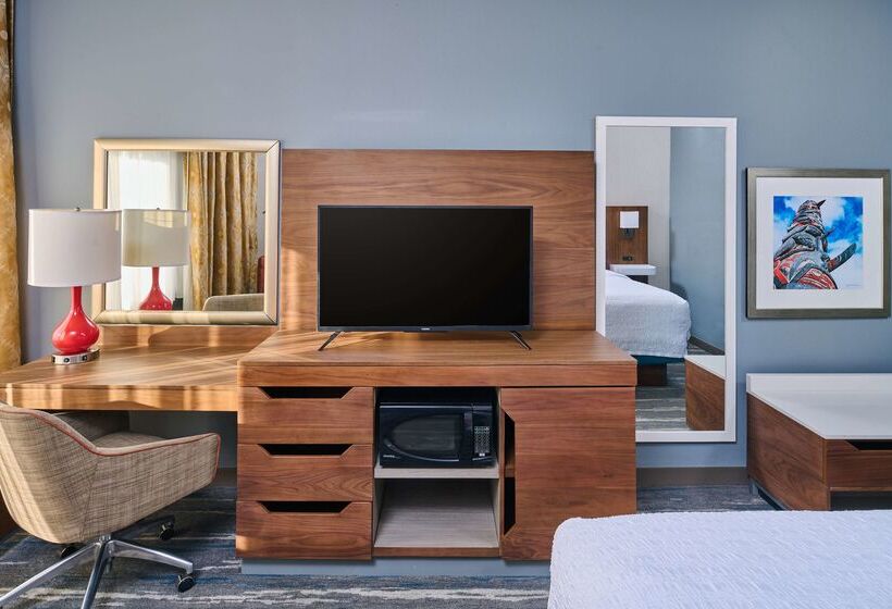 هتل Hampton Inn Anchorage