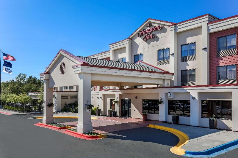 هتل Hampton Inn Anchorage