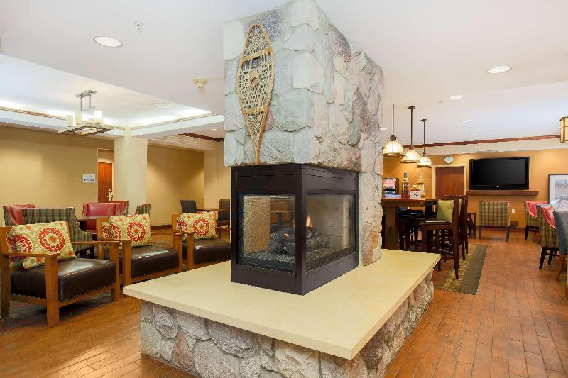 هتل Hampton Inn Anchorage