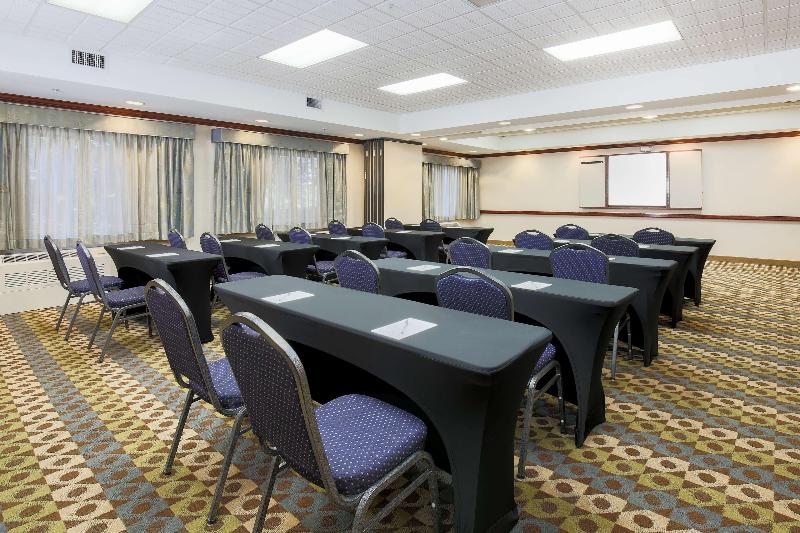 هتل Hampton Inn Anchorage