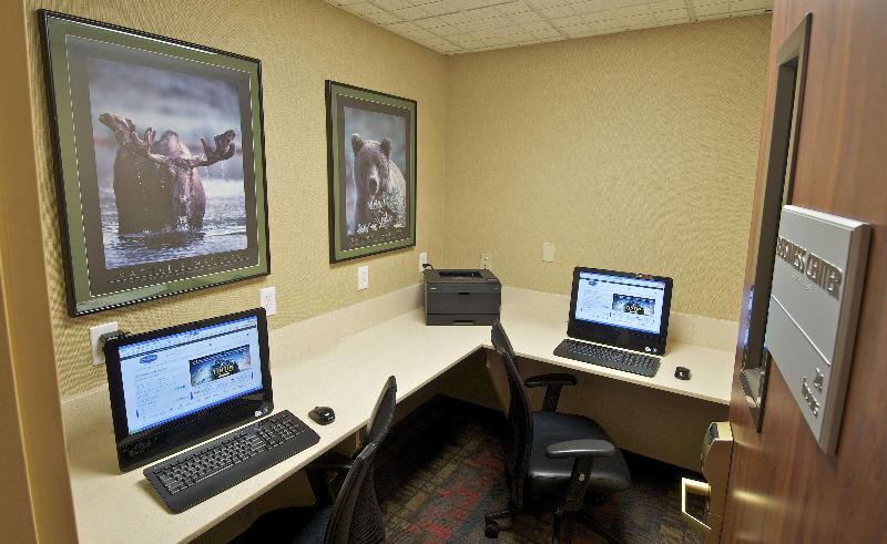 هتل Hampton Inn Anchorage