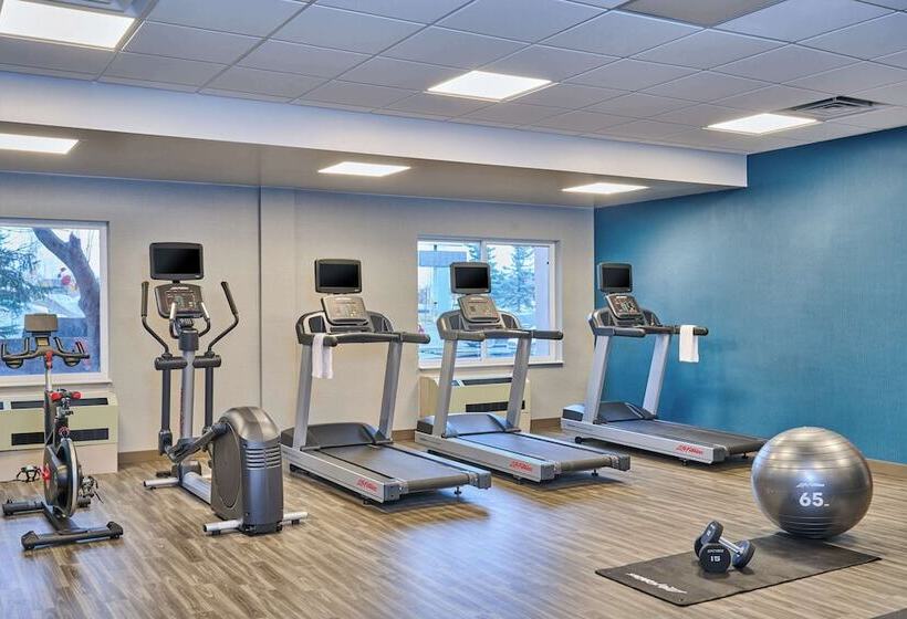هتل Hampton Inn Anchorage