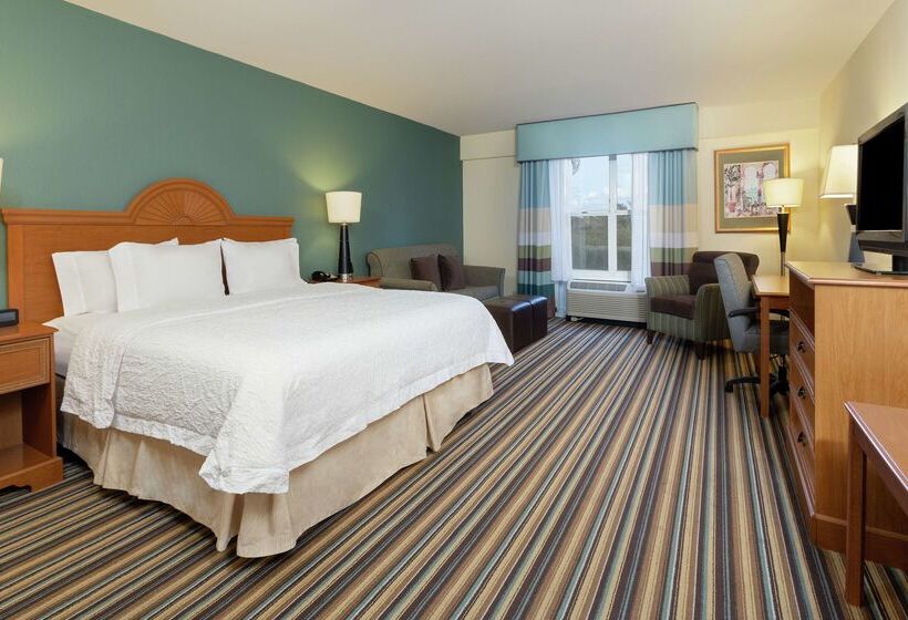 Отель Hampton Inn & Suites Venice Bayside South Sarasota