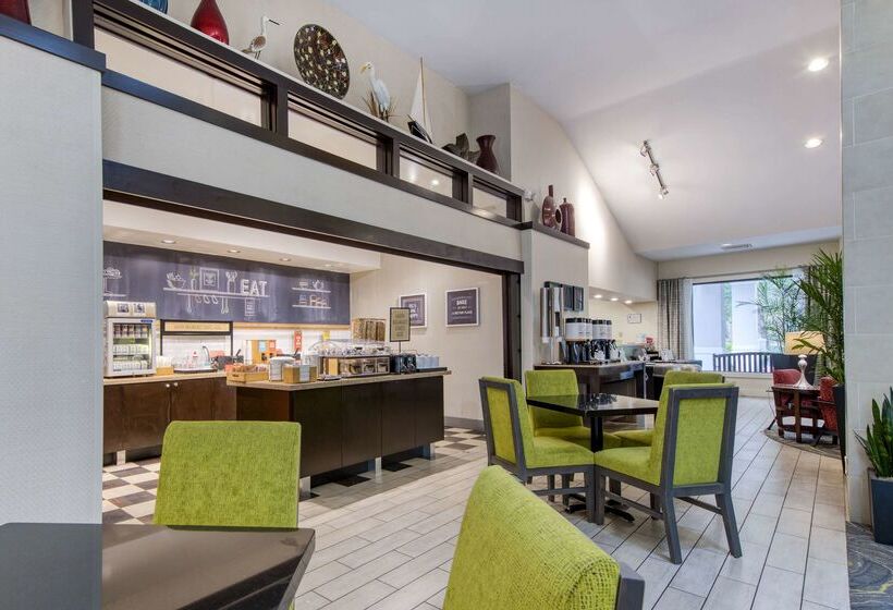 هتل Hampton Inn & Suites Wilmington/wrightsville Beach