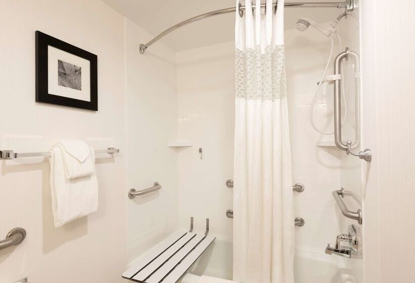 هتل Larkspur Landing Ann Arbor