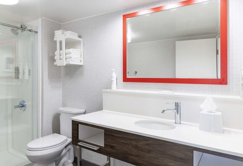 هتل Hampton Inn Athens