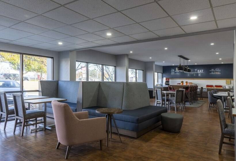 هتل Hampton Inn Athens