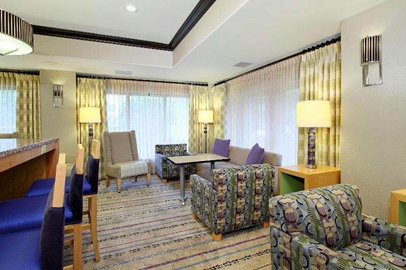 هتل Hampton Inn Austin/airport Area South