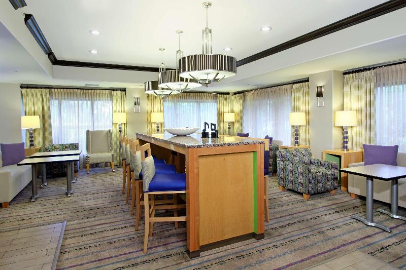 هتل Hampton Inn Austin/airport Area South