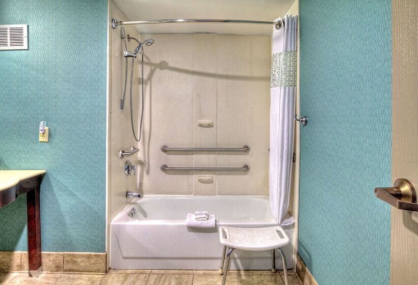 هتل Hampton Inn Beaufort