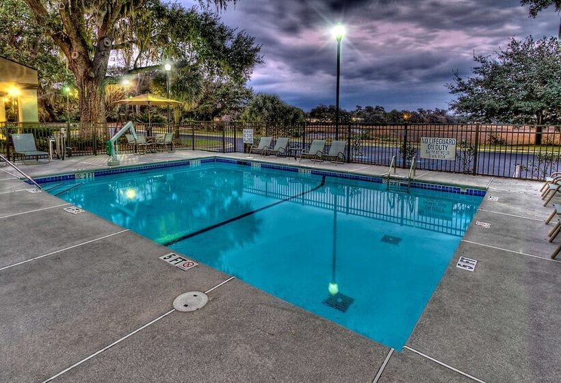 هتل Hampton Inn Beaufort