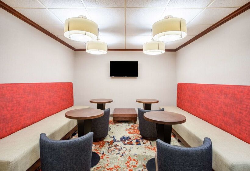 Отель Hampton Inn Boston/marlborough