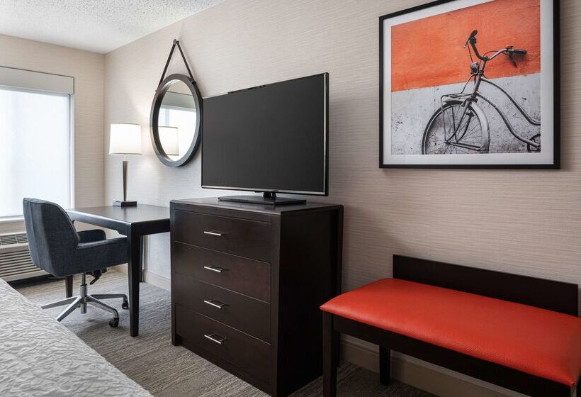 Отель Hampton Inn Boulder Louisville
