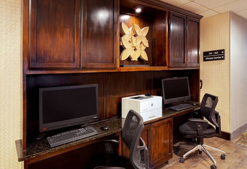 فندق Hampton Inn Bristol