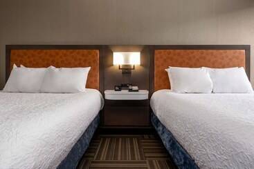 هتل Hampton Inn Bristol