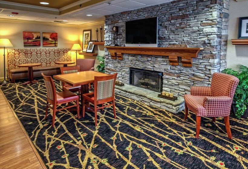 هتل Hampton Inn Charlotte/matthews