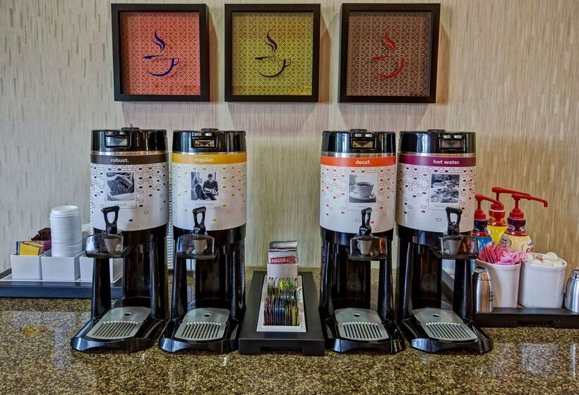 فندق Hampton Inn By Hilton Clarksville