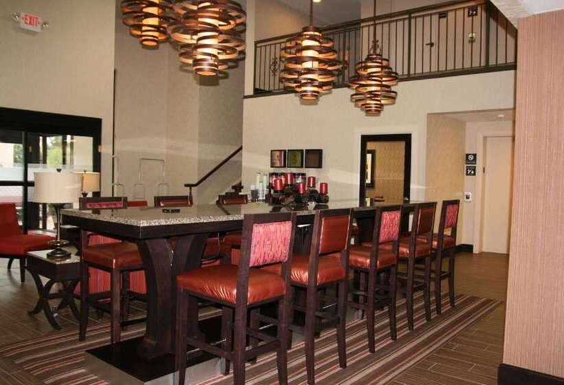 فندق Hampton Inn By Hilton Clarksville