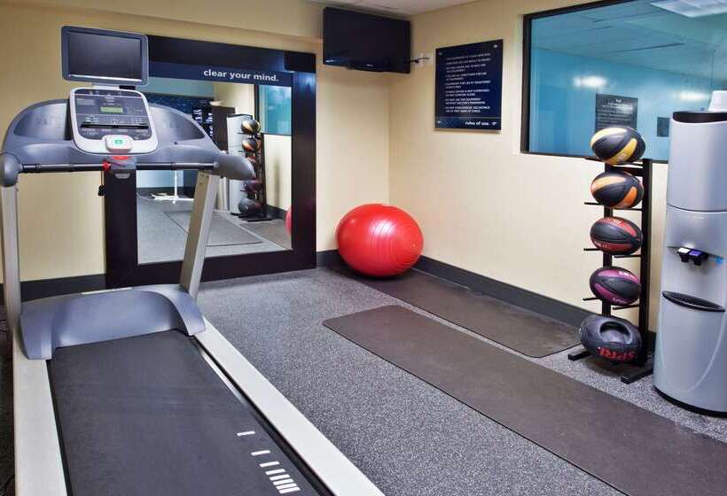 호텔 Hampton Inn Columbus East