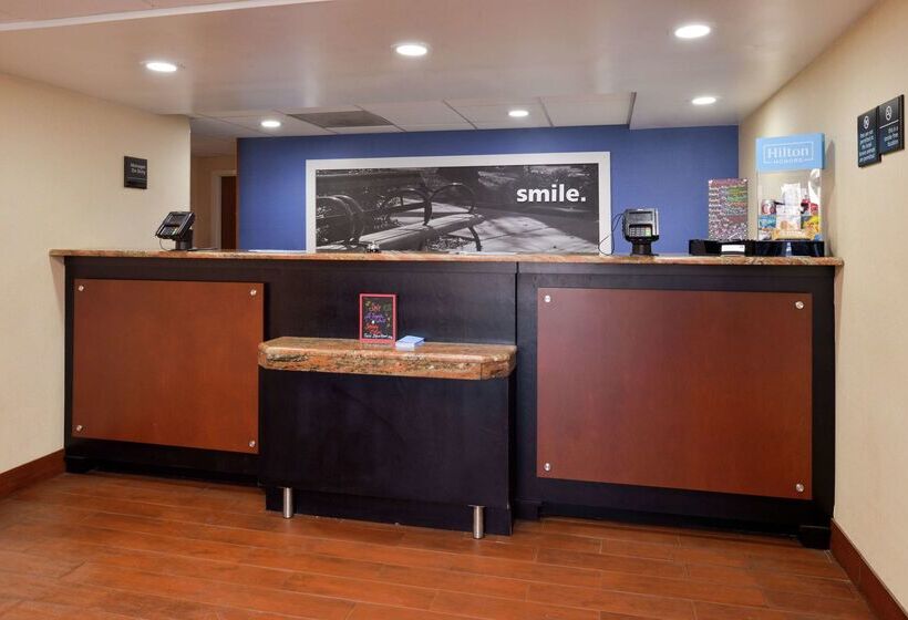 호텔 Hampton Inn Columbus East