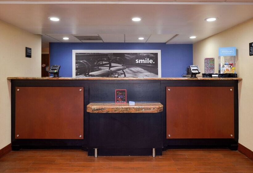 هتل Hampton Inn Columbus East