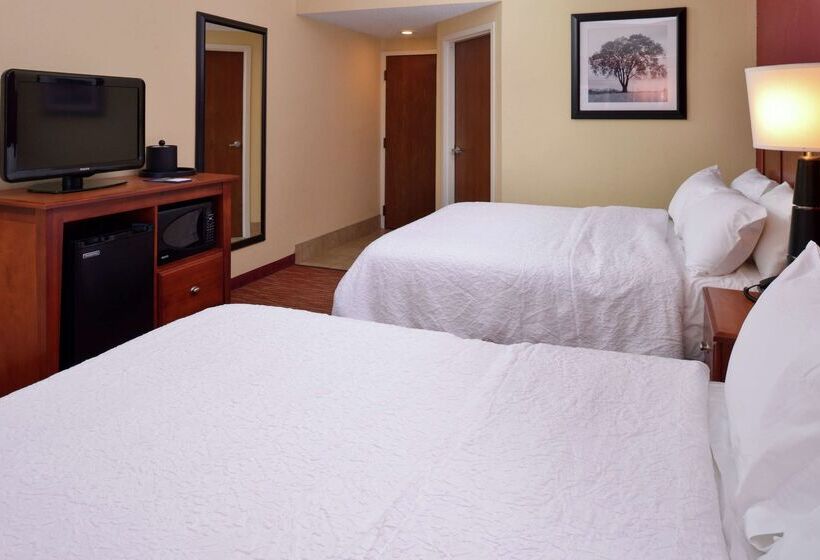 호텔 Hampton Inn Columbus East