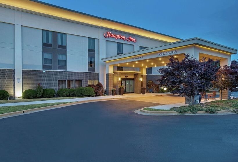 هتل Hampton Inn Cullman