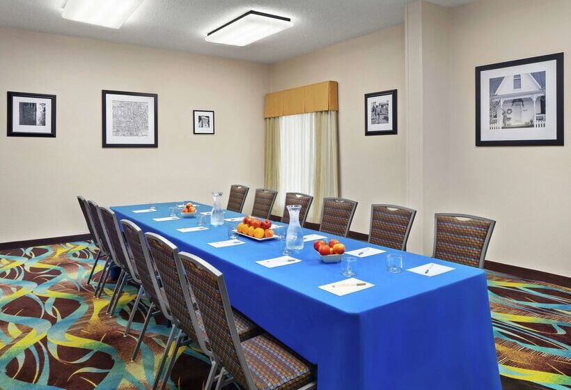 هتل Hampton Inn Dallasirvinglas Colinas