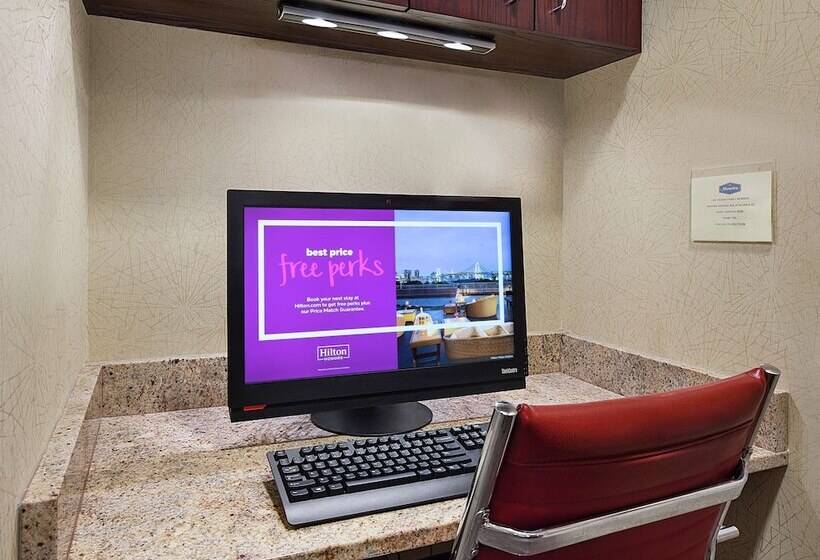 هتل Hampton Inn Dallasirvinglas Colinas