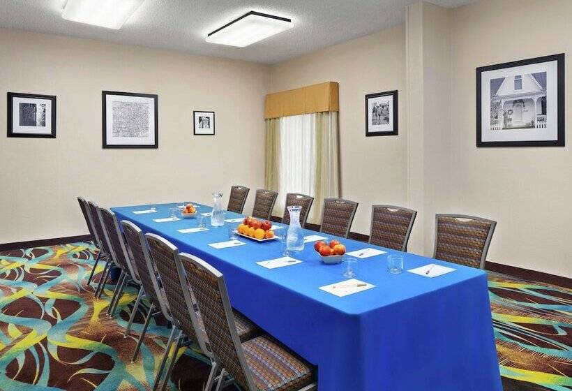هتل Hampton Inn Dallasirvinglas Colinas