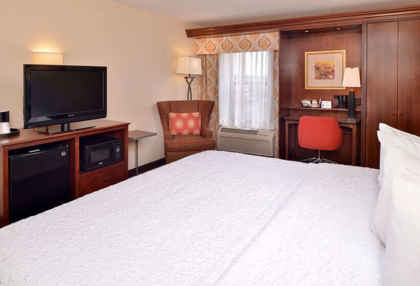 هتل Hampton Inn Elkhart In