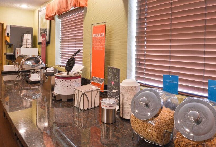 هتل Hampton Inn Elkhart In