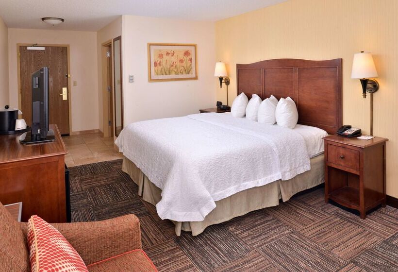 هتل Hampton Inn Elkhart In