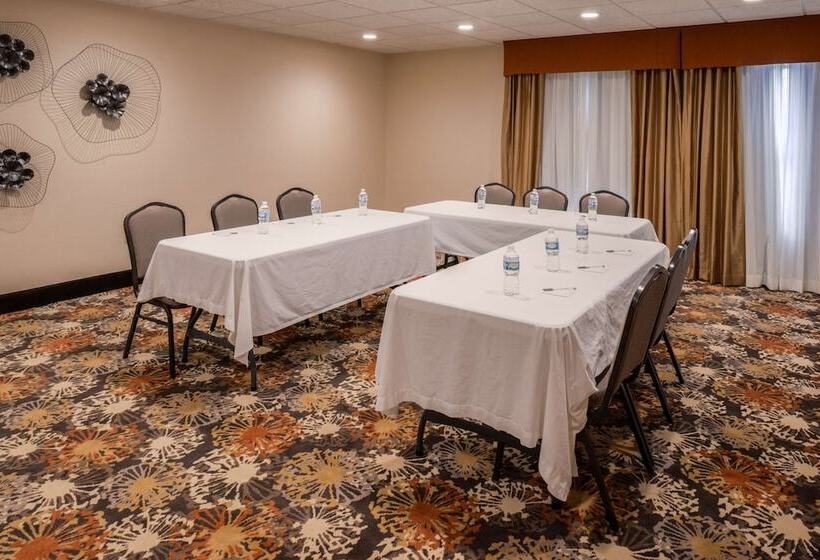 هتل Hampton Inn Elkhart In