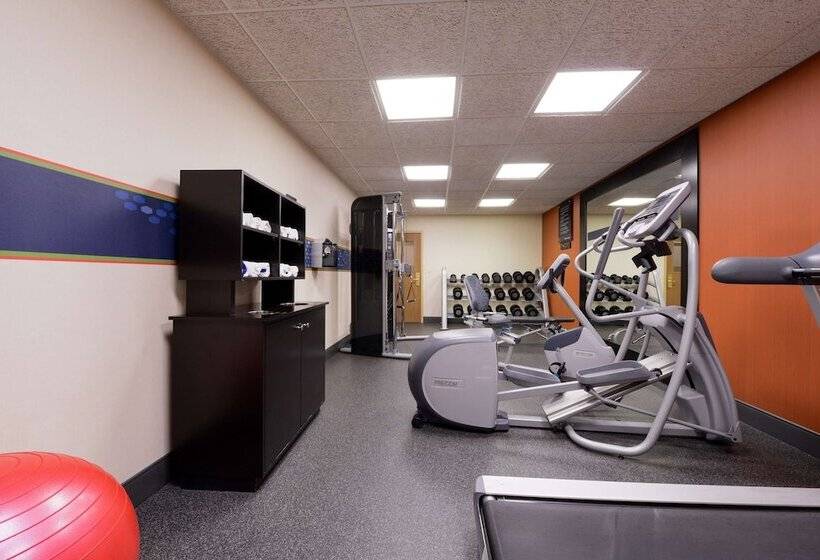 هتل Hampton Inn Elkhart In