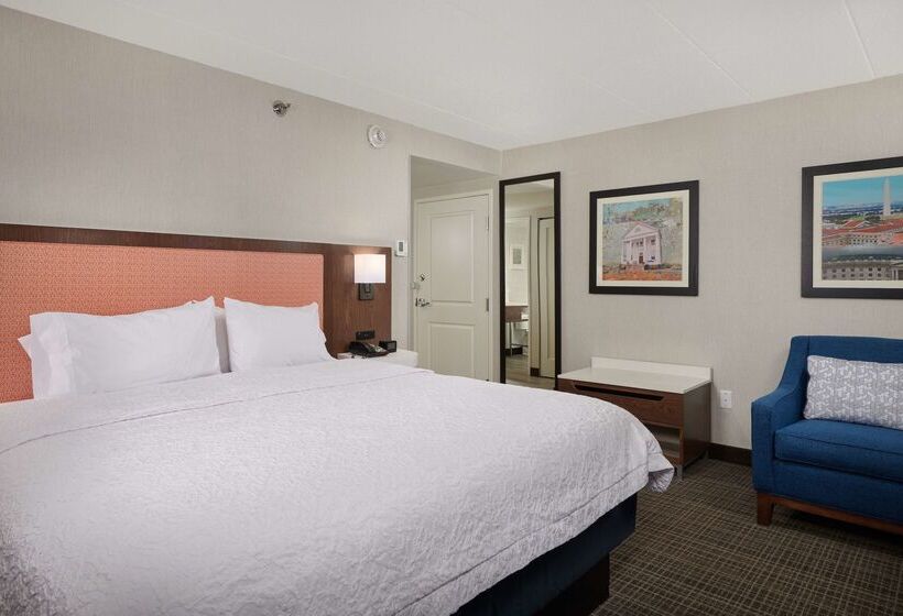 هتل Hampton Inn Fairfax City