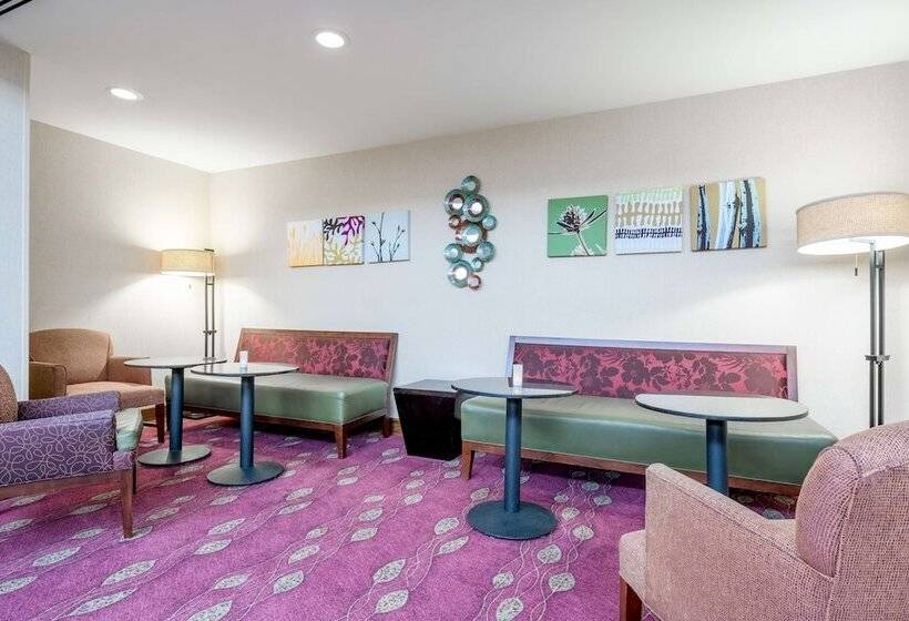 호텔 Hampton Inn Frostburg