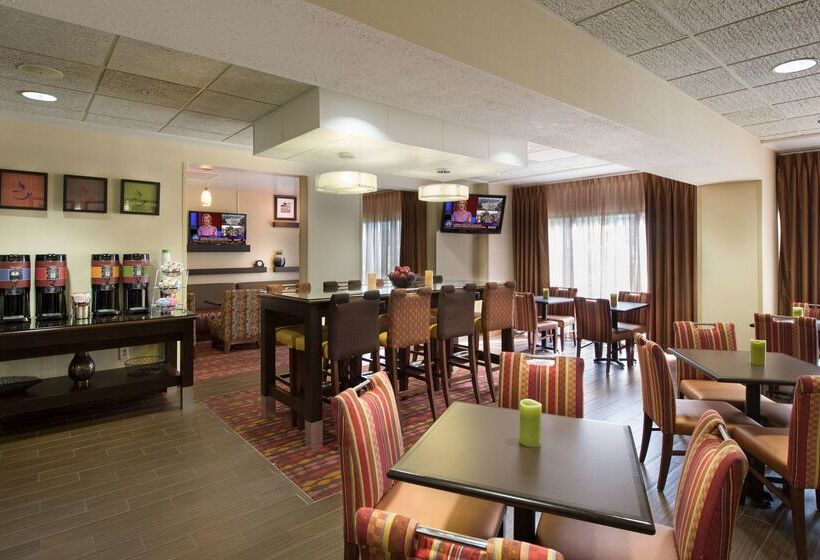 هتل Hampton Inn Gainesville