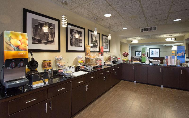 هتل Hampton Inn Gainesville