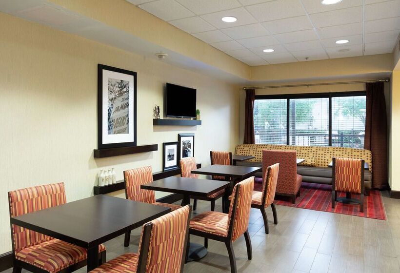 هتل Hampton Inn Houma