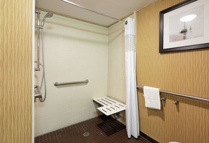 هتل Hampton Inn Houma