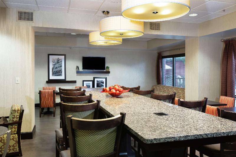 هتل Hampton Inn Houma