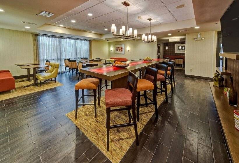בית מלון כפרי Hampton Inn Houston Baytown